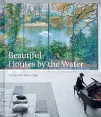 Image of Beatiful Houses by the water : Living at the water\'s edge